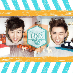 美女顺着丝袜往上摸视频大全
